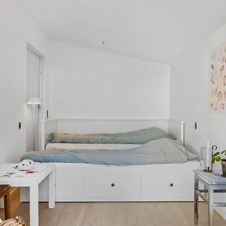 3 Bedroom Awesome In Brenderup Fyn Vedelshave