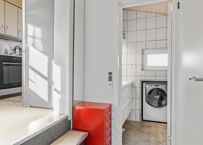 Holiday home 3 Bedroom Awesome In Brenderup Fyn