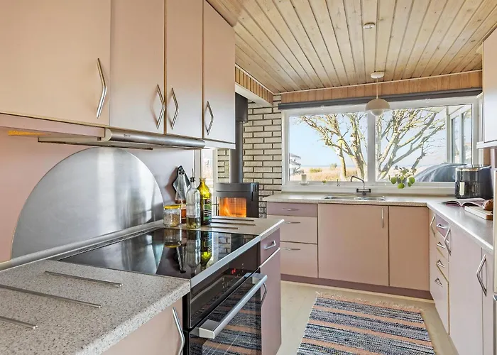 3 Bedroom Awesome In Brenderup Fyn * Vedelshave